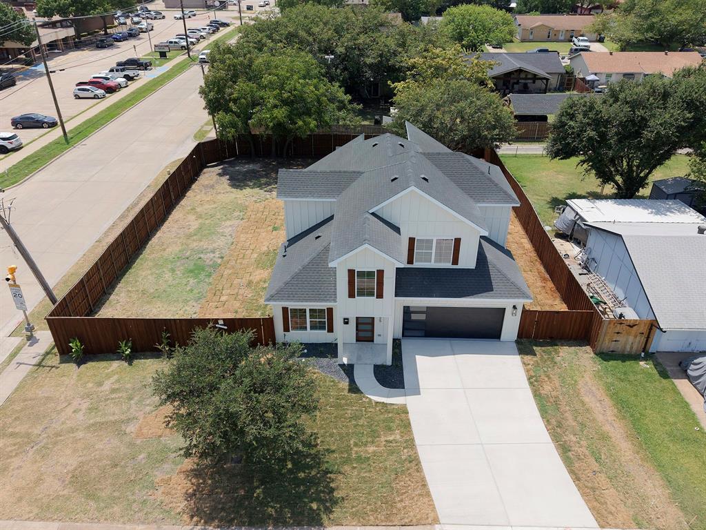 3825 Williamsburg Drive