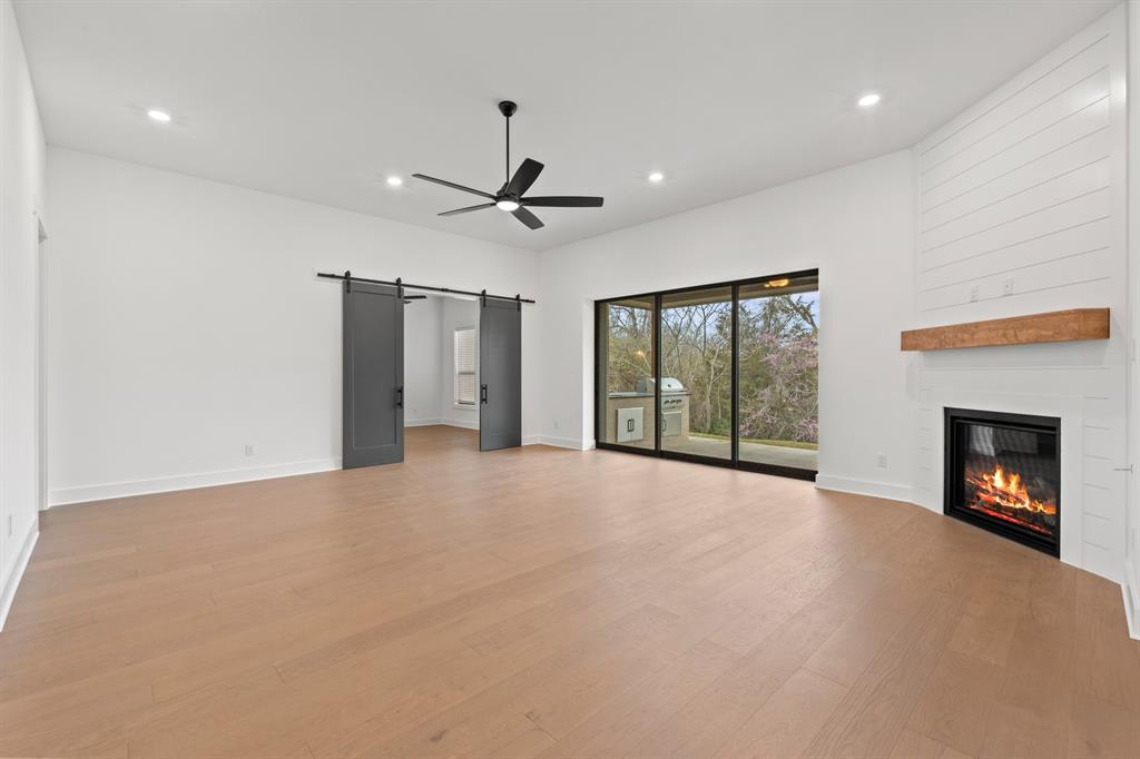 106 Shumard Oak Drive