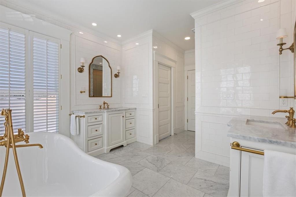 Mt Lookout - Residential