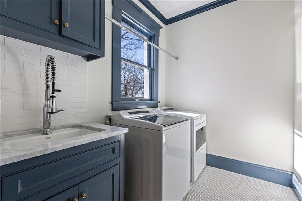 Mt Lookout - Residential