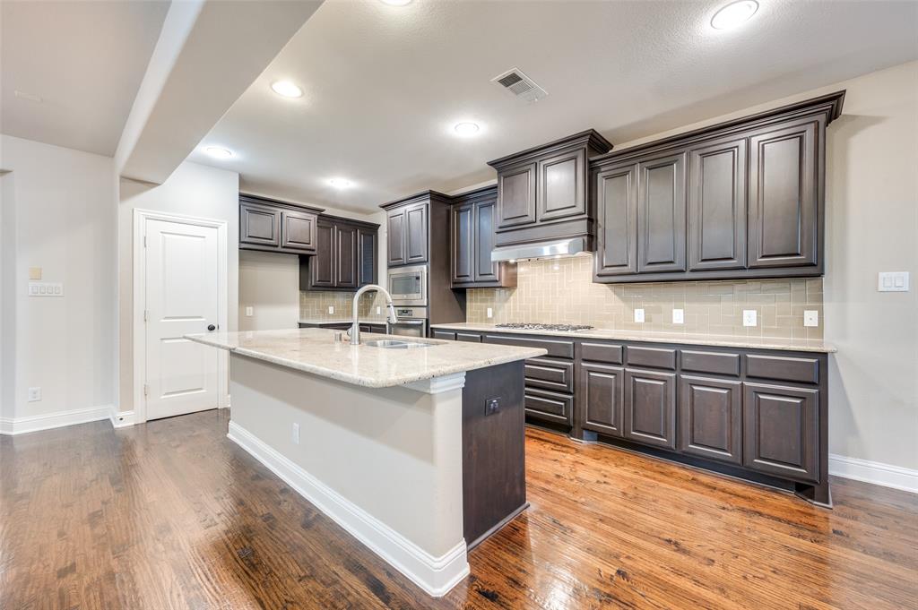 Villas at the Studios - Residential