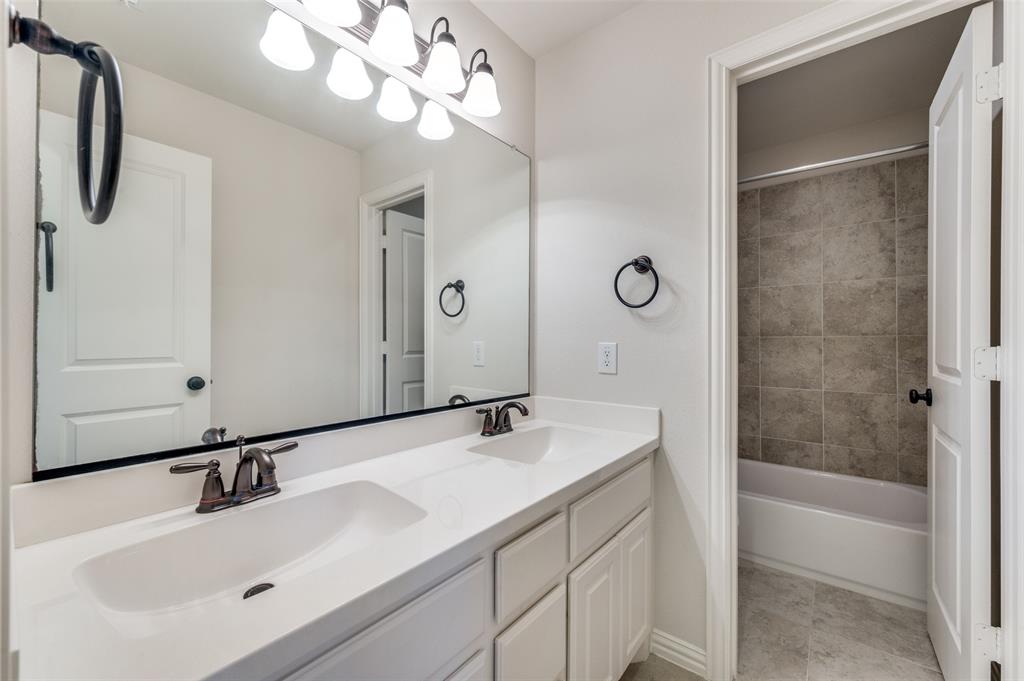 Villas at the Studios - Residential