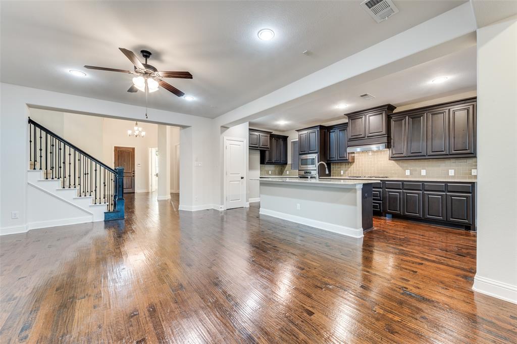 Villas at the Studios - Residential