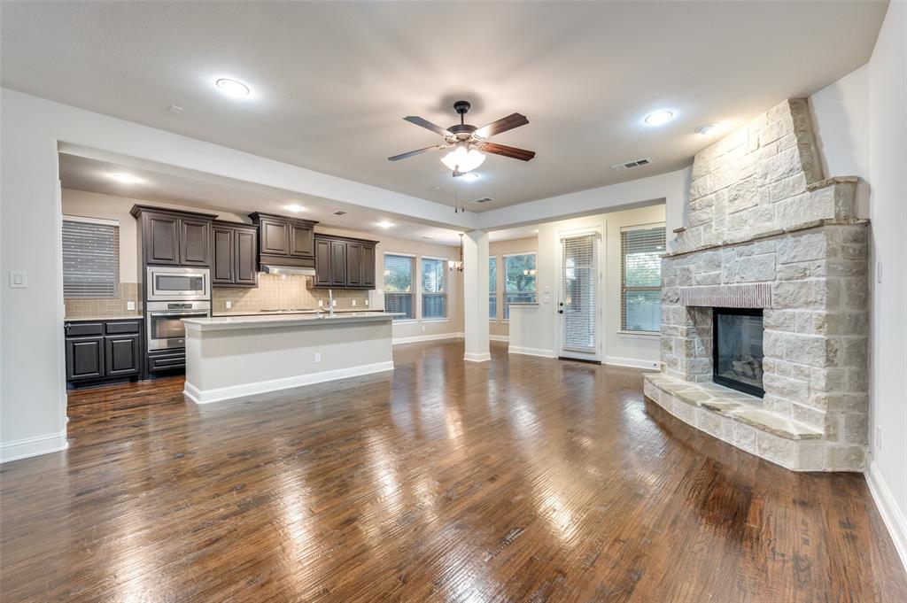 Villas at the Studios - Residential