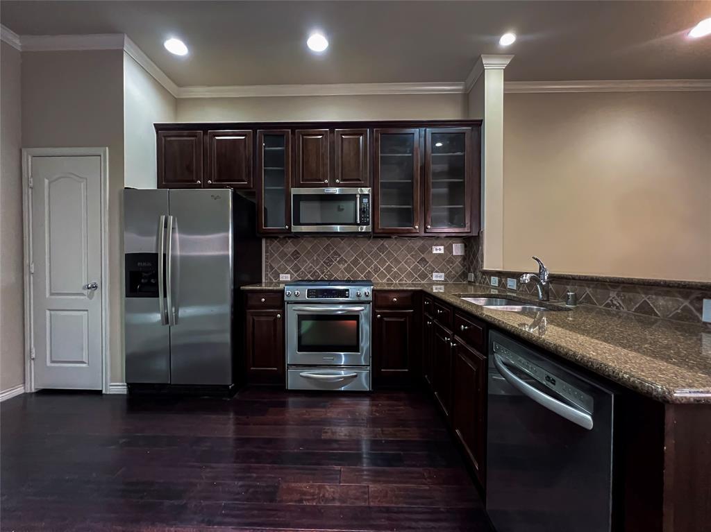 Townhomes District - Residential Lease