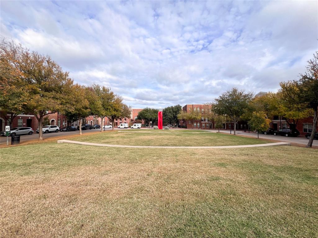 Townhomes District - Residential Lease