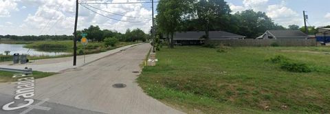 1420 Canada Drive Dallas TX 75212