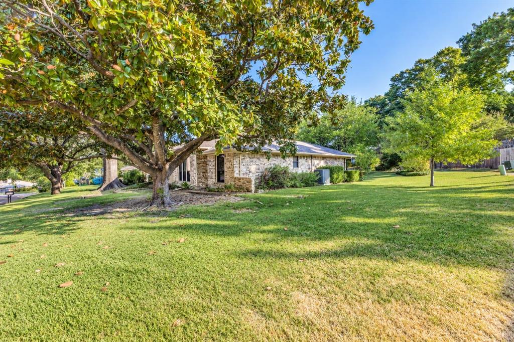 204 Lakehill Drive