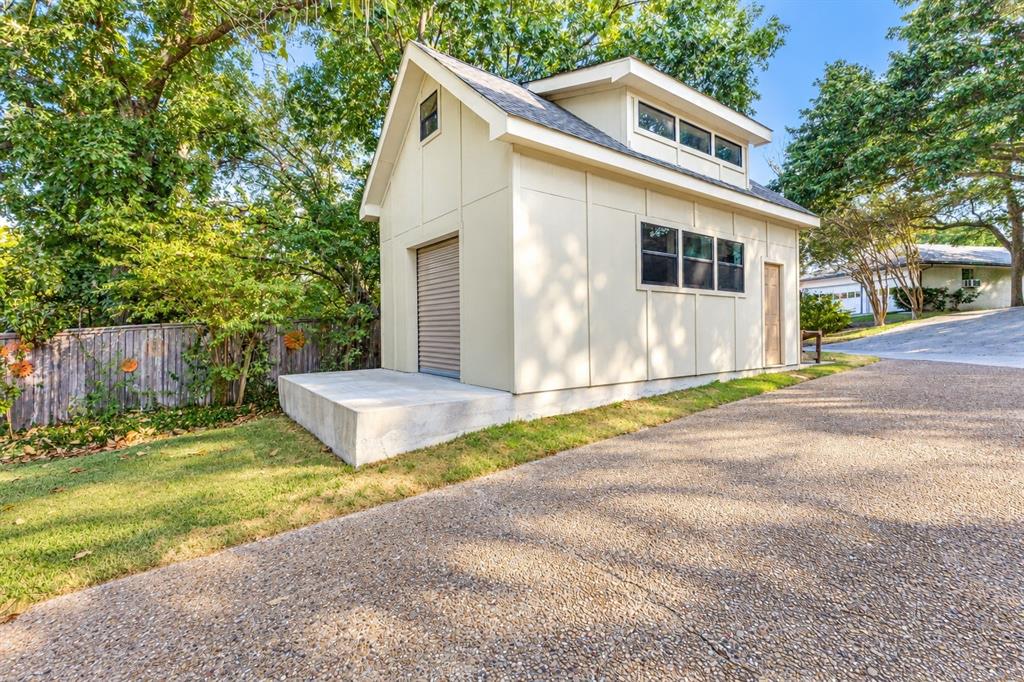204 Lakehill Drive