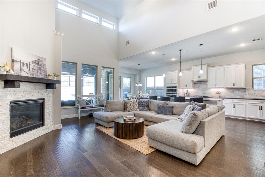6108 Lipan Lane