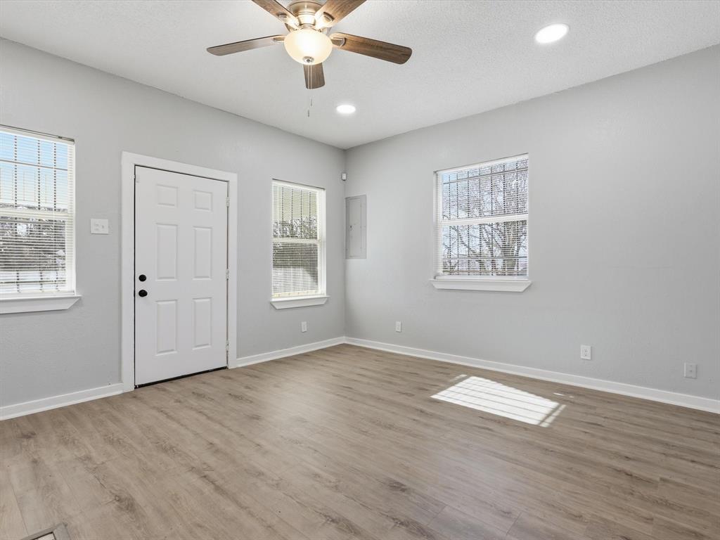 KAHN E M & CO EMP LOAN & SAV A - Residential