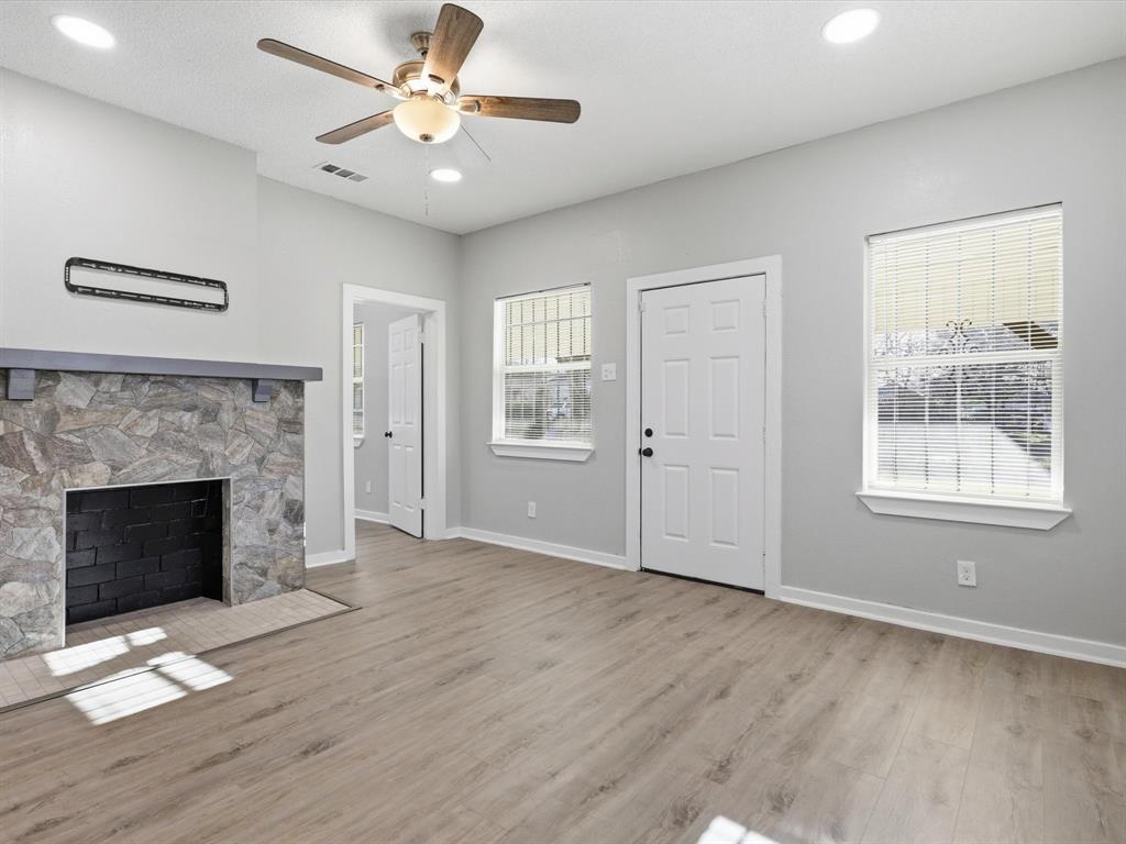 KAHN E M & CO EMP LOAN & SAV A - Residential