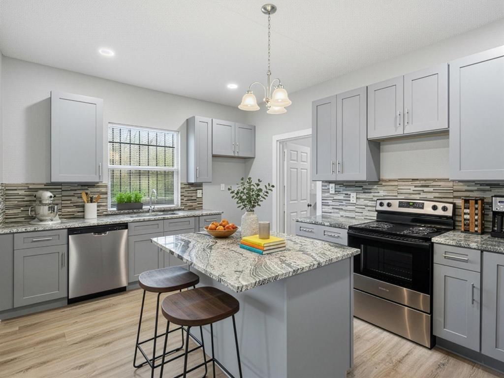 KAHN E M & CO EMP LOAN & SAV A - Residential