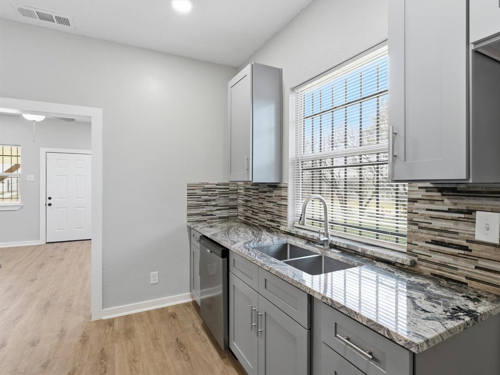 KAHN E M & CO EMP LOAN & SAV A - Residential