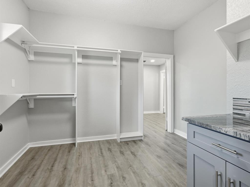 KAHN E M & CO EMP LOAN & SAV A - Residential