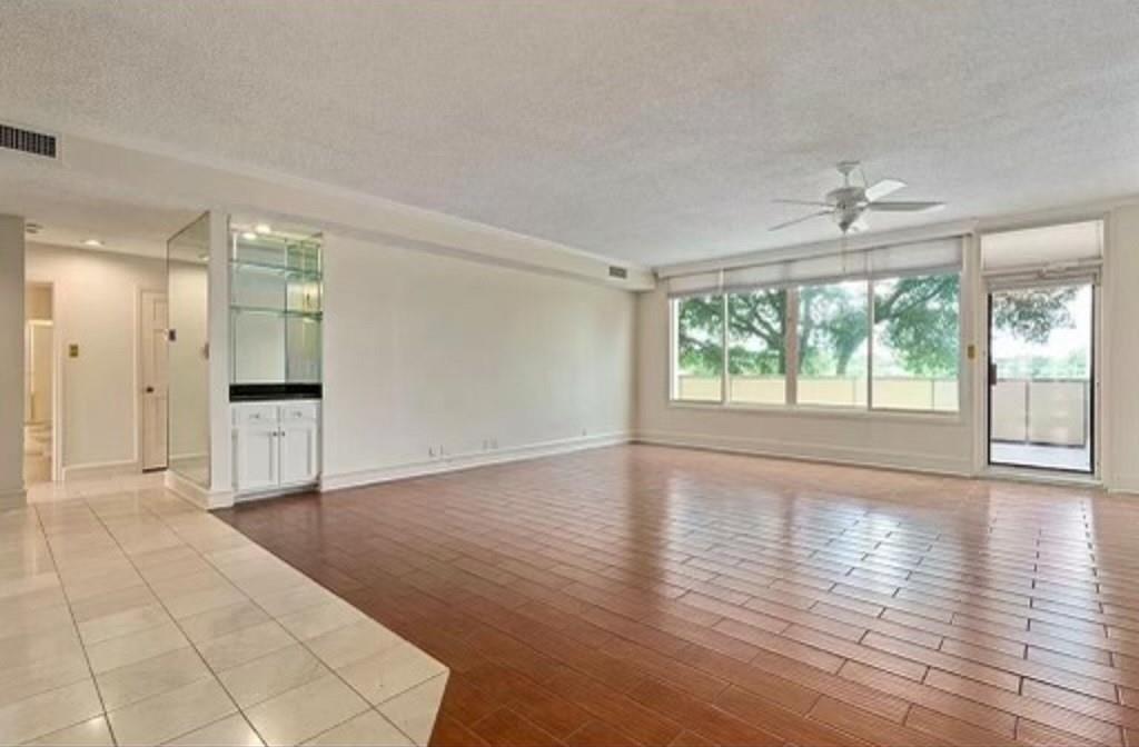 Reflection Bay Condo On Lake Arl - Residential