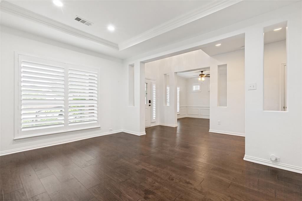 1610 Harvest Glen Drive