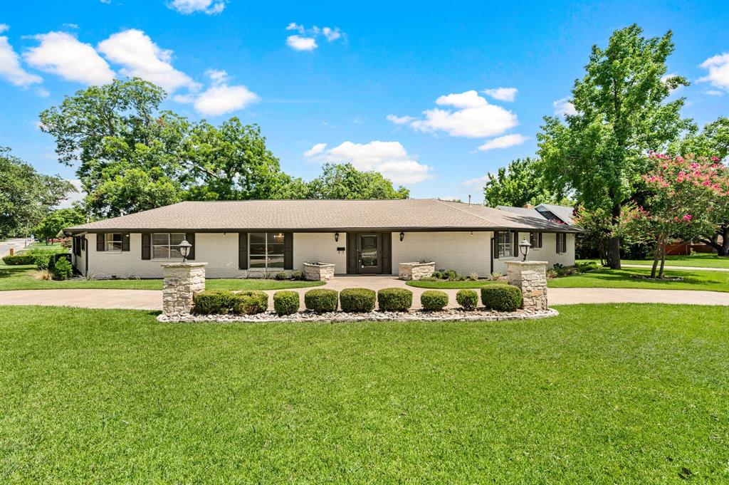 416 Brook Lane