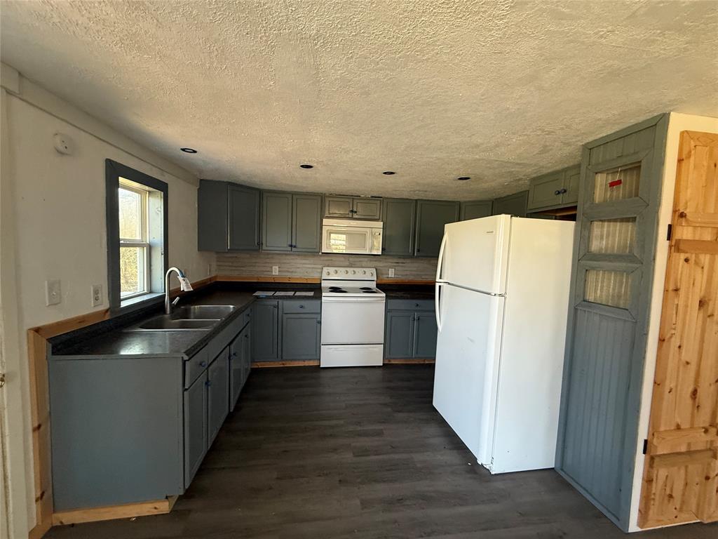 1860 San Saba Street
