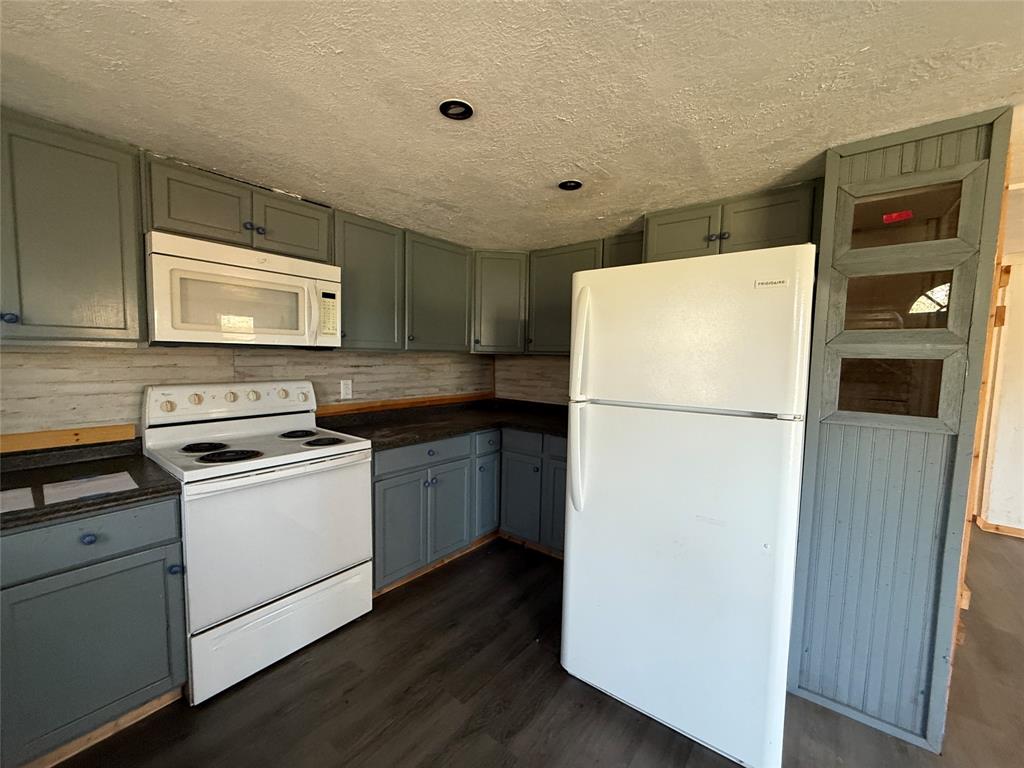 1860 San Saba Street