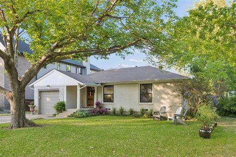 Photo of 608 Coolair Drive, Dallas, TX 75218 (MLS # 21302124)