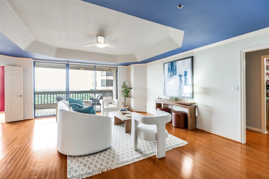 5909 Luther Lane 2104