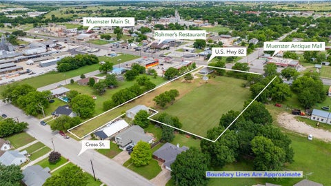 Photo of 322&410 E Division Street, Muenster, TX 76252 (MLS # 21379858)