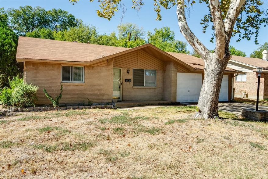 LOCATION LOCATION LOCATION! This charming 3 bedroom 2 bath home is nestled near Historic Downtown Grapevine. This home is in the highly sought after GCISD and is minutes from the entertainment district, DFW airport, TexRail Station, and beautiful Grapevine Lake. This subdivision has a park at the end of Easy Street for kids to play and enjoy on perfect weather days. With 2 living areas and an oversized backyard, this home is great for entertaining. Come see it today as it won't last long. Buyer and buyers agent to verify measurements and schools.