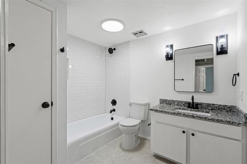 Tiny photo for 4320 Bellaire Drive S #236W, Fort Worth, TX 76109 (MLS # 21197867)