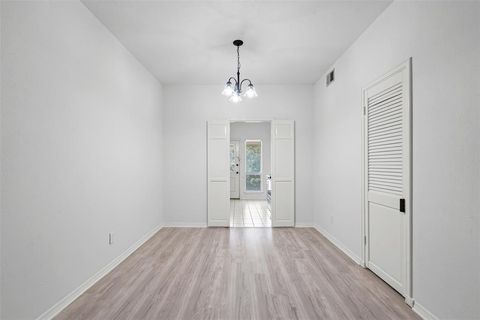 Tiny photo for 4320 Bellaire Drive S #236W, Fort Worth, TX 76109 (MLS # 21197867)
