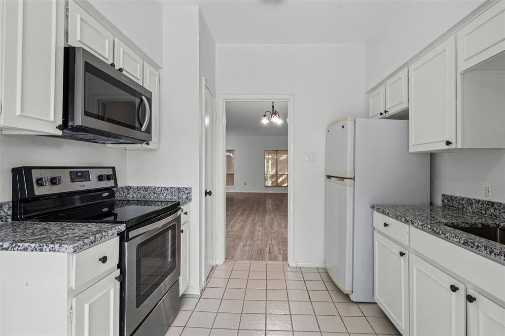 Fountain Royale Orleans W - Residential