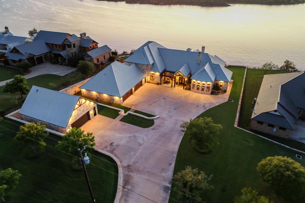 1025 Pecan Ridge