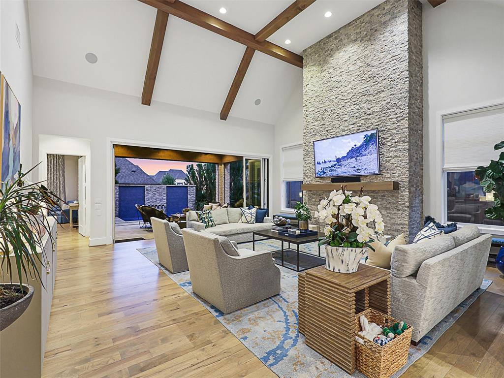 Lawn-Glen Abbey - Residential