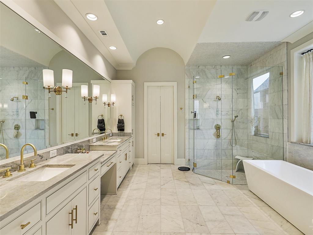 Lawn-Glen Abbey - Residential