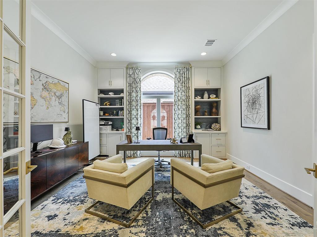 Lawn-Glen Abbey - Residential