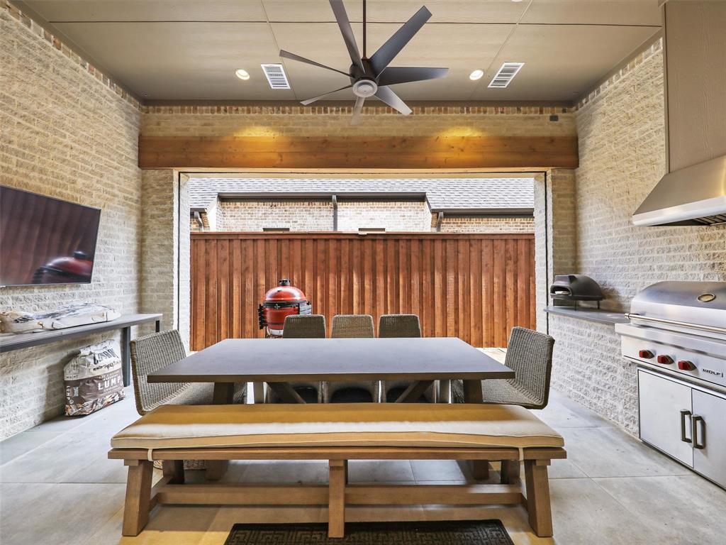 Lawn-Glen Abbey - Residential