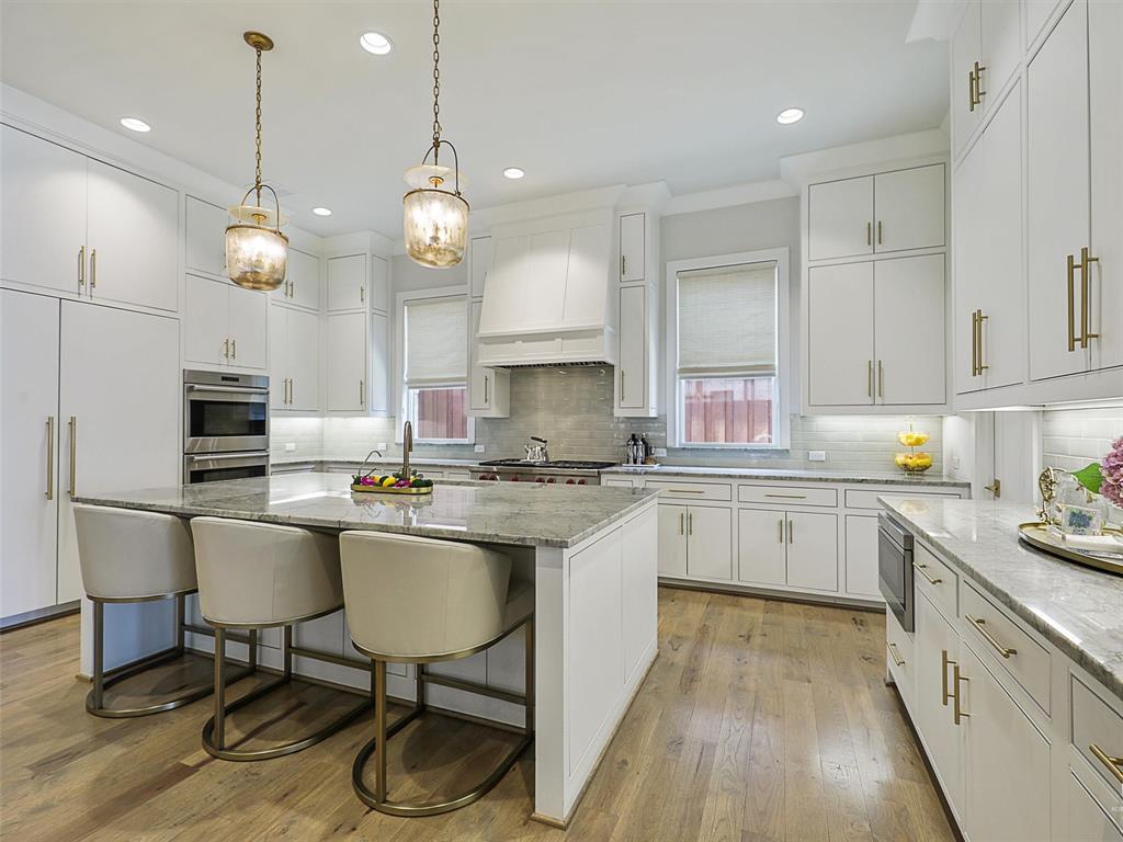 Lawn-Glen Abbey - Residential