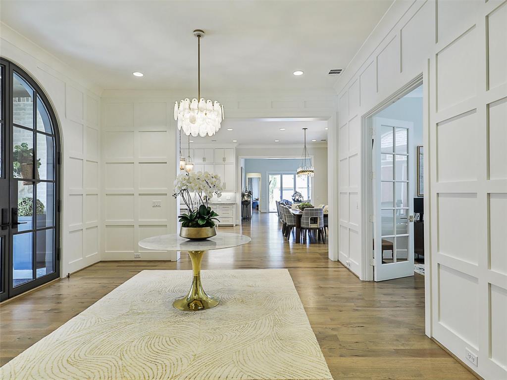 Lawn-Glen Abbey - Residential