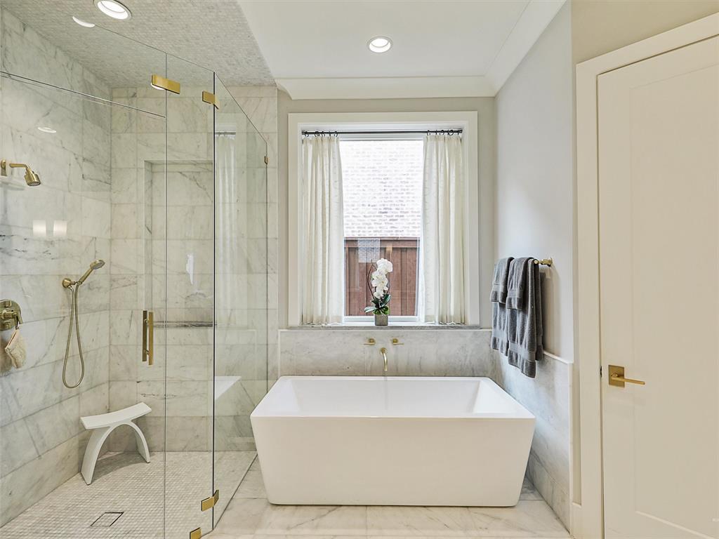 Lawn-Glen Abbey - Residential