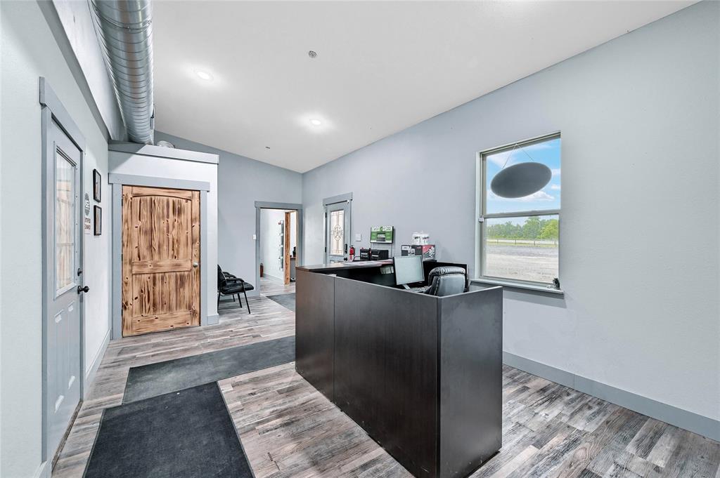 00000 - Commercial Sale