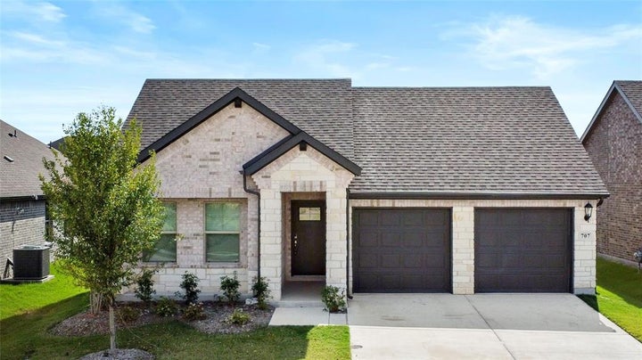 Photo 1 of 11 — 707 Whispering Winds Trail, Princeton, TX 75071