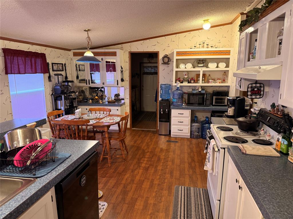 CHARLES HAMPTON III - Residential