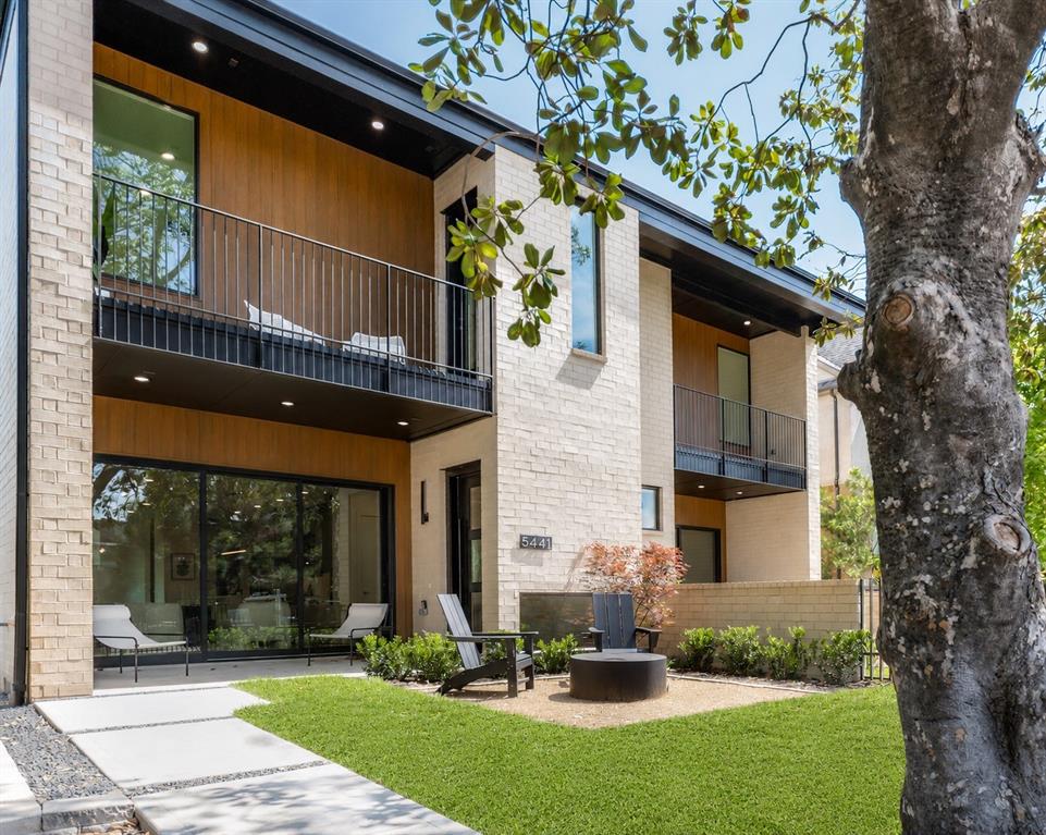 5443 Ellsworth