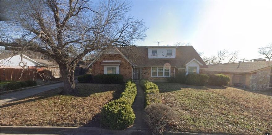 Spacious single-family residence offering approximately 2,392 sq ft of living space with 4 bedrooms and 2 full bathrooms — ideal for families or buyers seeking generous square footage in an established neighborhood.  Rear entrance two car garage and spacious back yard for entertaining.