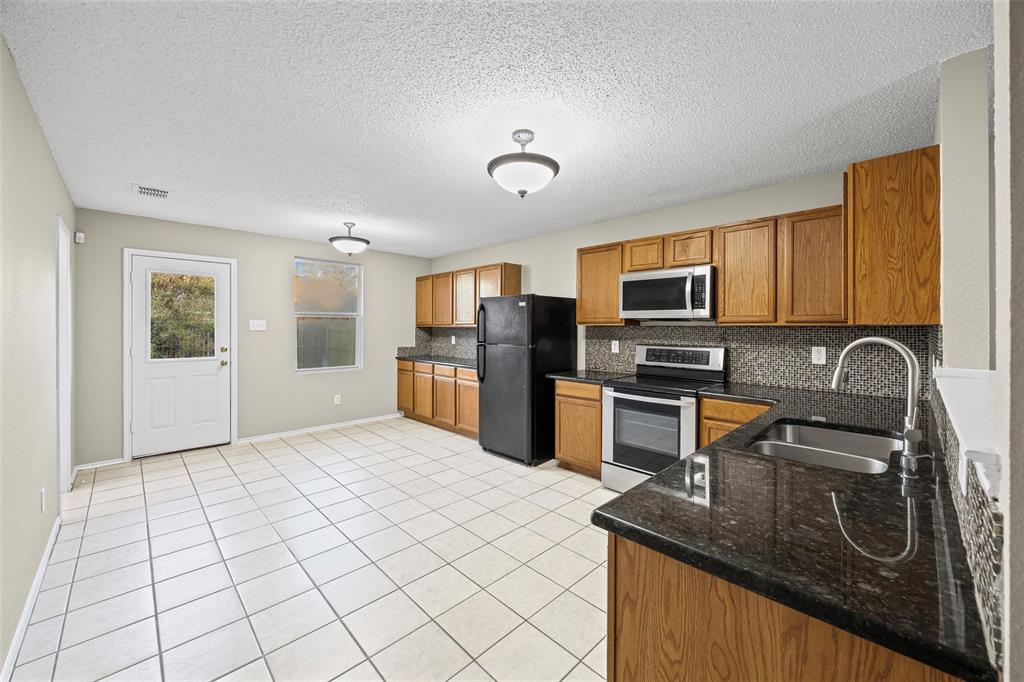 Harris Crossing Ph I - Residential Lease