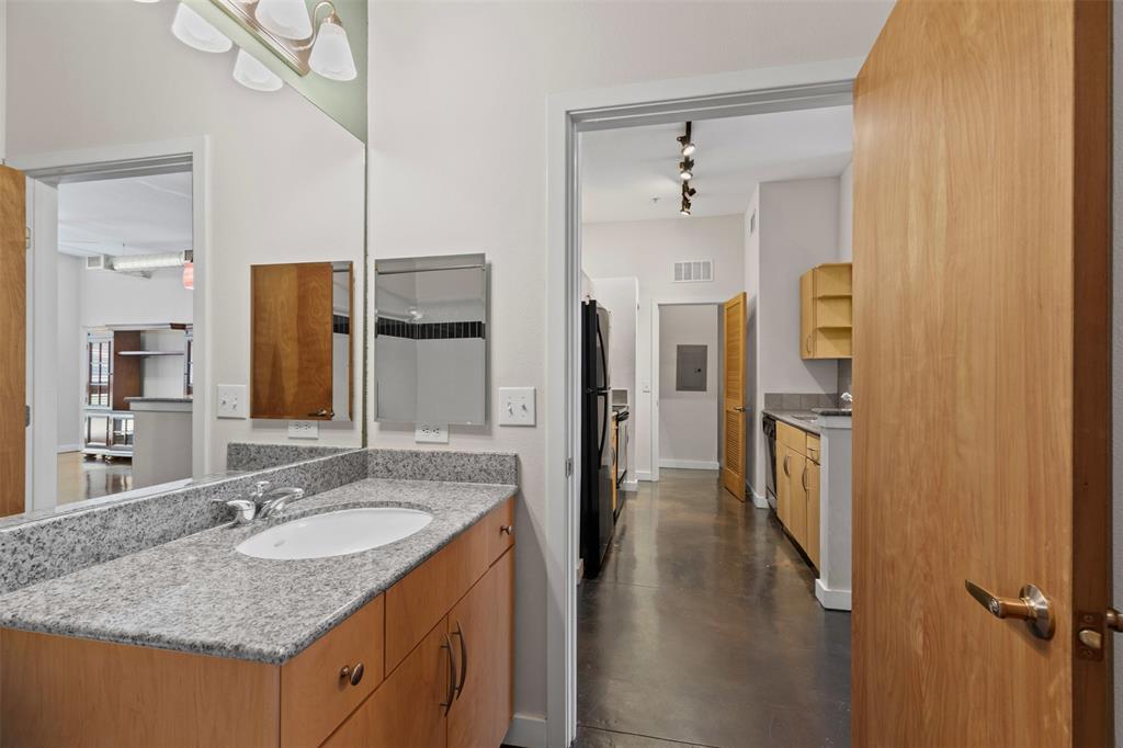 Texas & Pacific Lofts Condo - Residential Lease