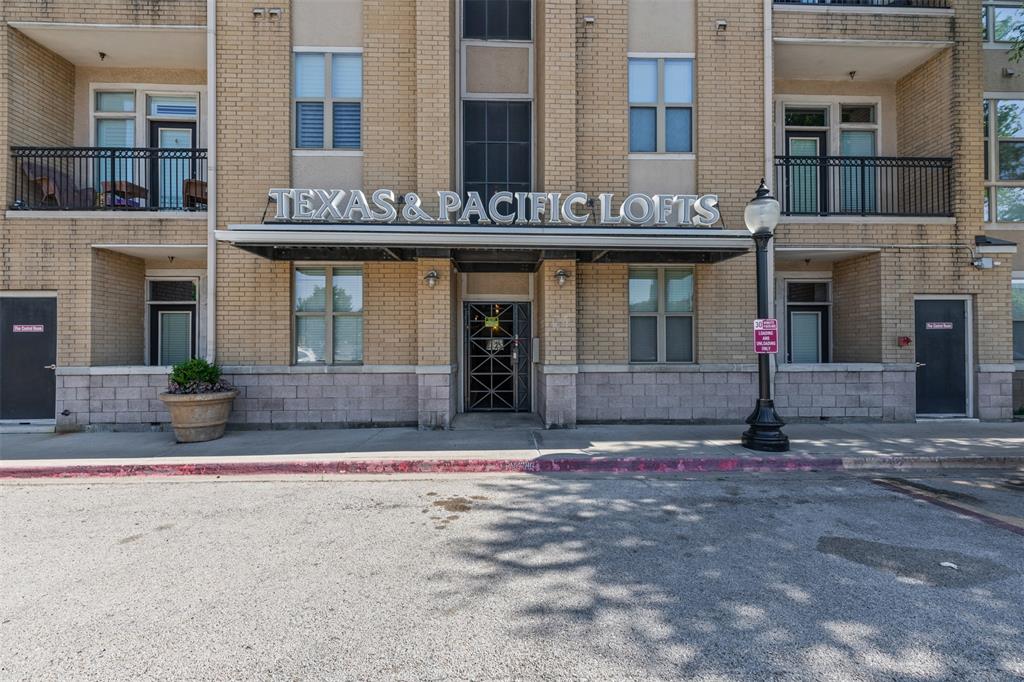 Texas & Pacific Lofts Condo - Residential Lease