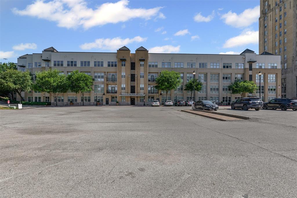 Texas & Pacific Lofts Condo - Residential Lease