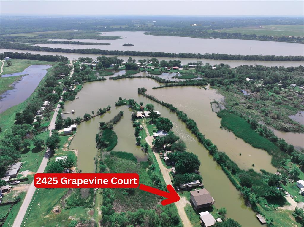 2425 Grapevine Court