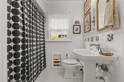 Tiny photo for 9461 Waterview Road, Dallas, TX 75218 (MLS # 21100646)